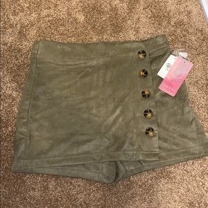 Green Suede Skort! Brand new with tags! Size Large